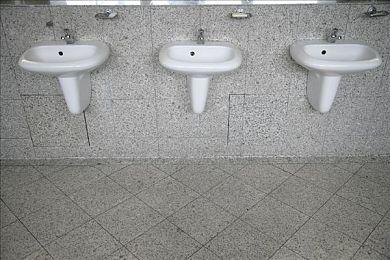 流产的RTX 4090 Ti挡板也被卖了！175块钱买个念想